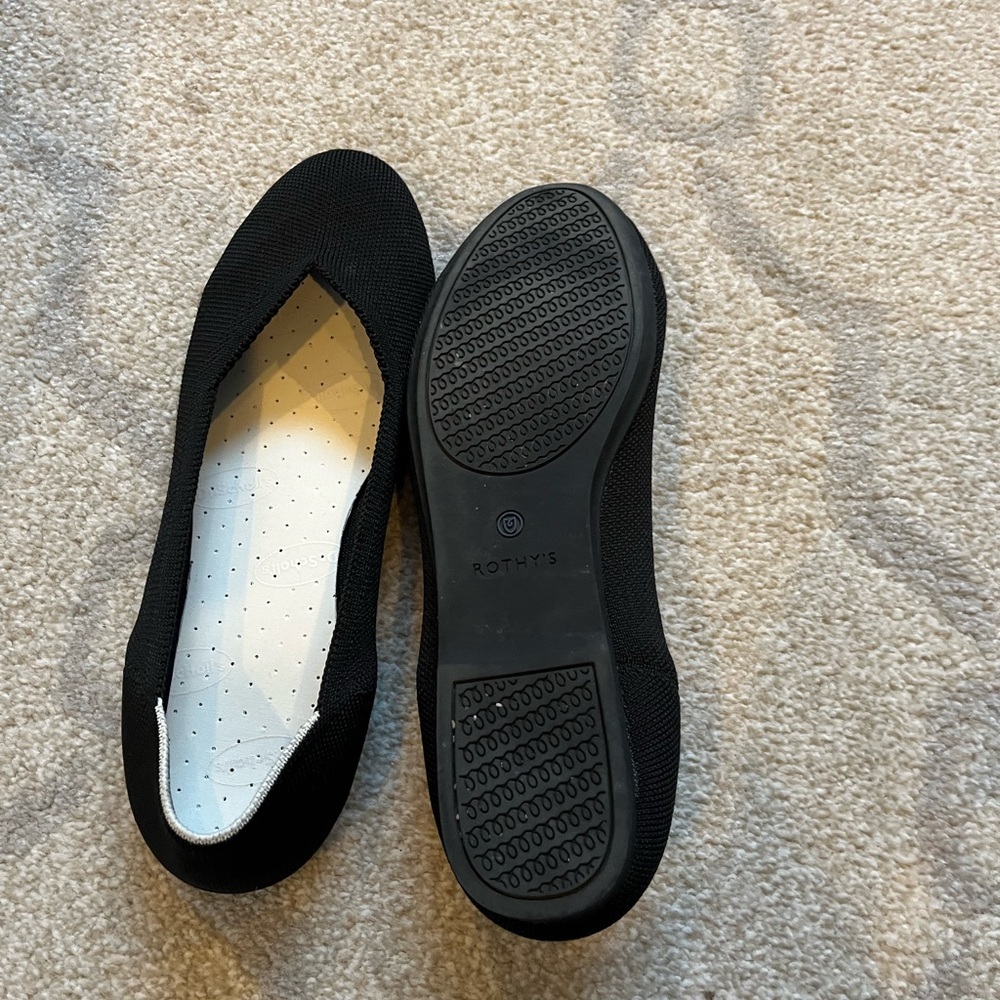Black Rothy’s Round Toe